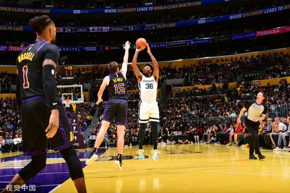 片质疑声中 片质疑声中